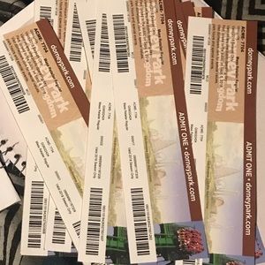 12 Tícket amusement park